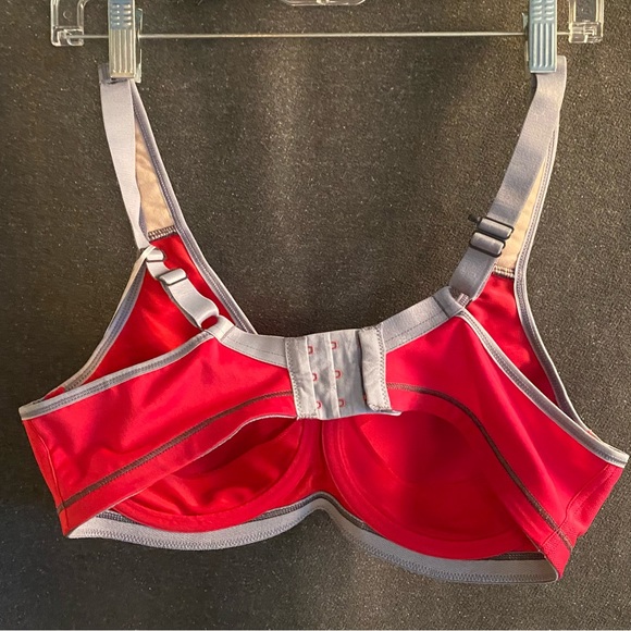 Freya Sonic Sports Bra 36C w/ underwire - Picture 2 of 8